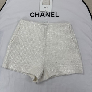 CHANEL 화이트 트위드 숏팬츠